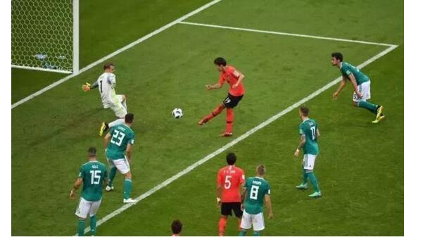  佛罗伦萨补时争议点球引发巨大争议  